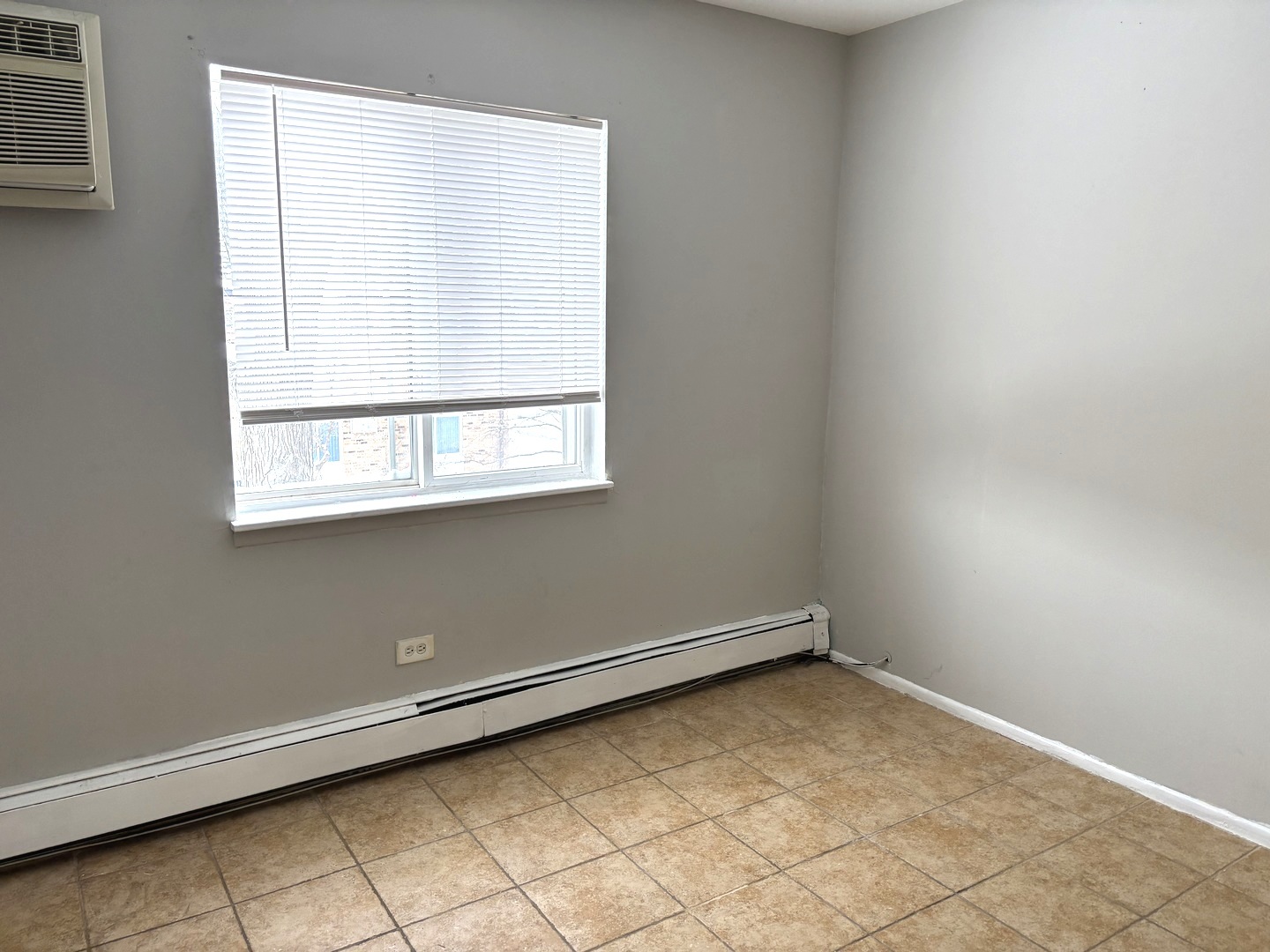 6B E Dundee Quarter Drive #202, Palatine, IL 60074