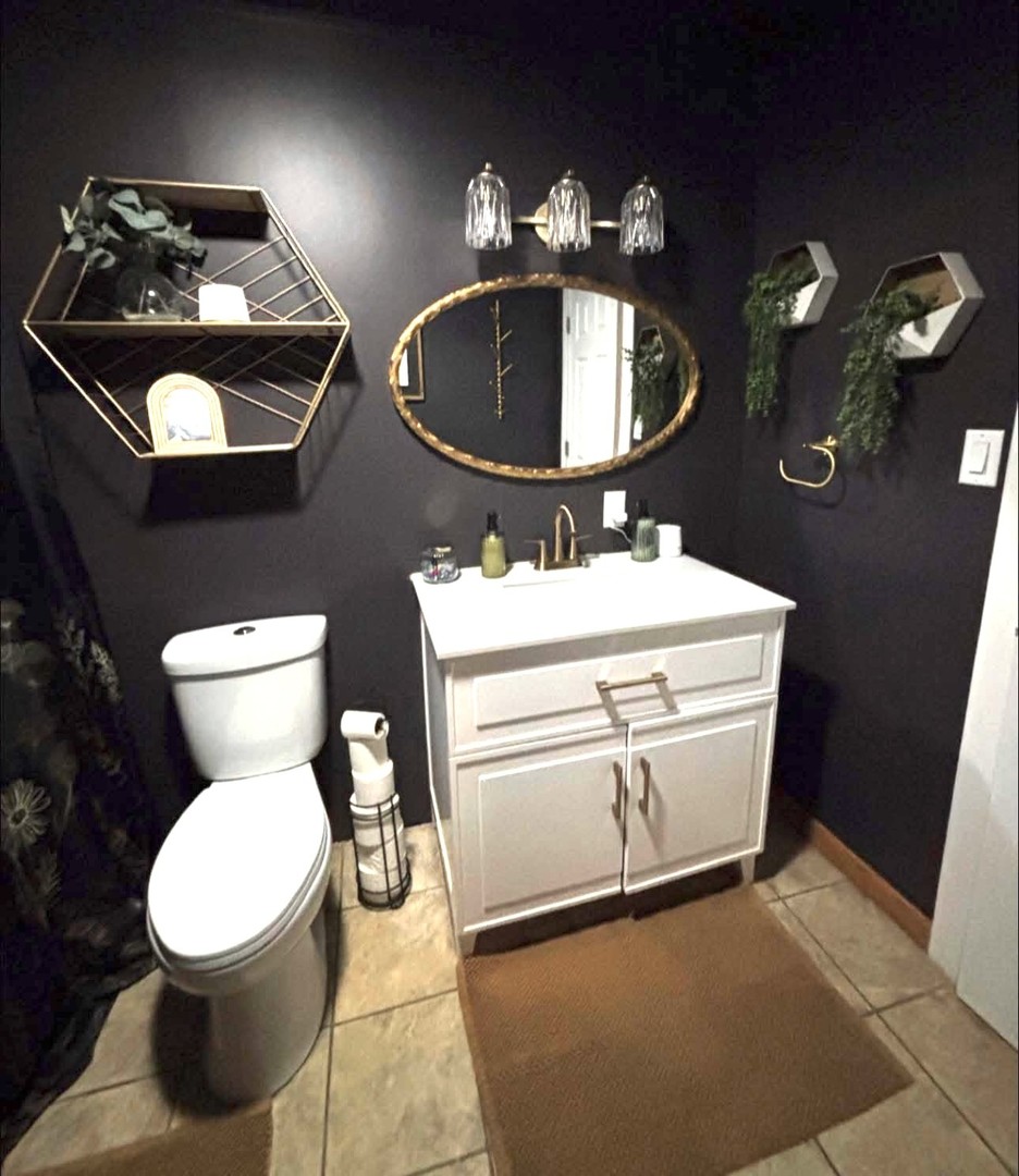 3330 Airport Road, Peru, IL 61354