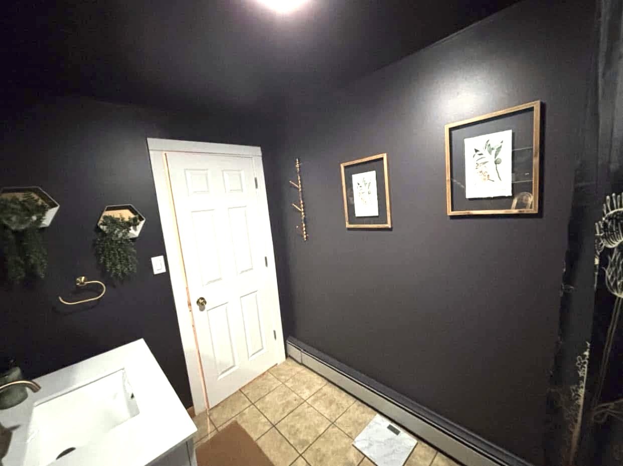 3330 Airport Road, Peru, IL 61354