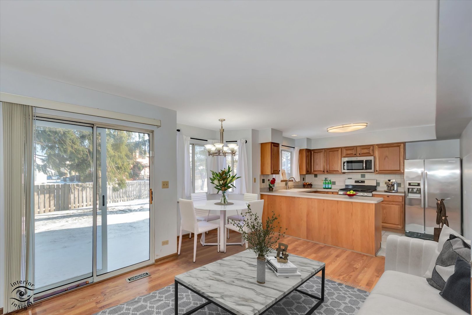 577 Canterbury Drive, Carol Stream, IL 60188