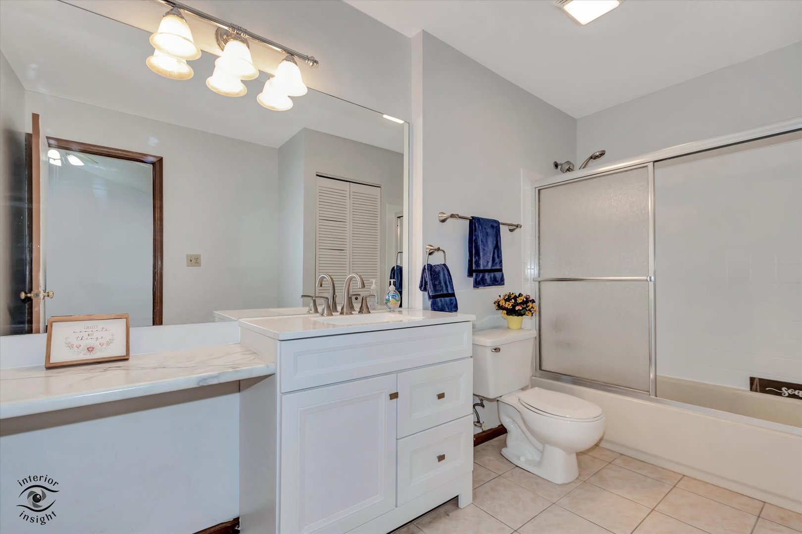 577 Canterbury Drive, Carol Stream, IL 60188