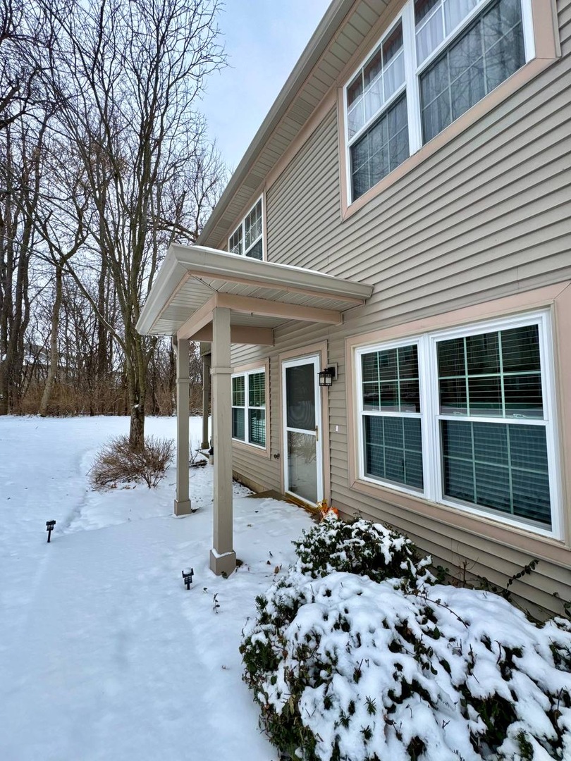 5261 Pebble Lane, Crystal Lake, IL 60012