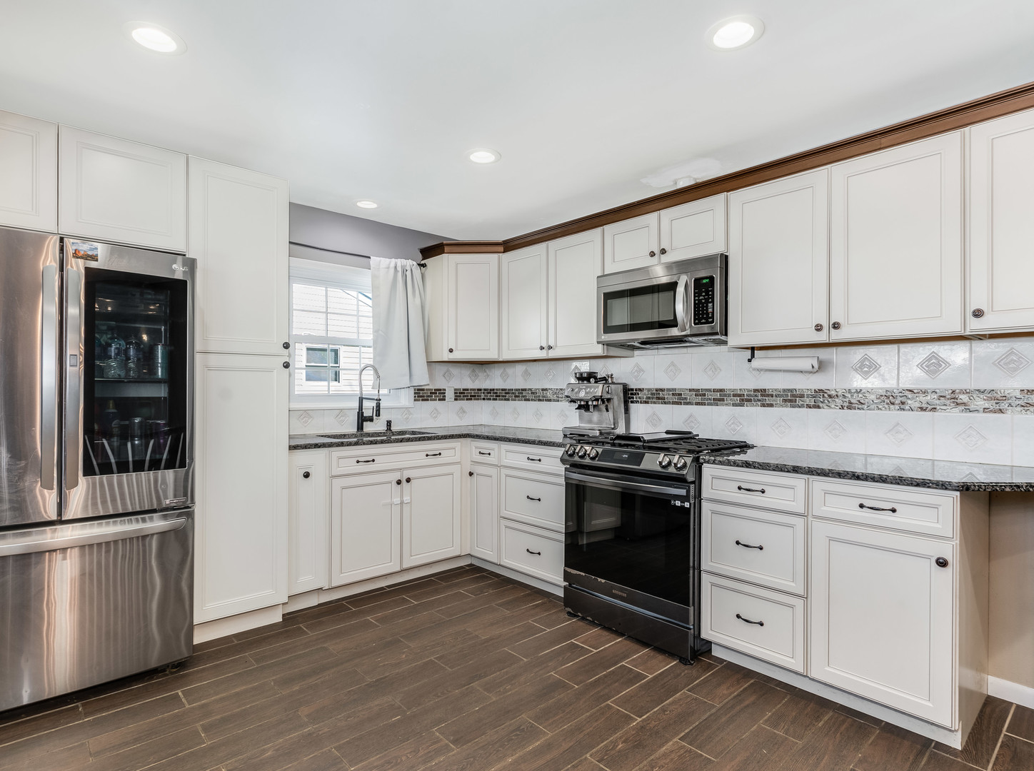 724 Echo Avenue, Romeoville, IL 60446