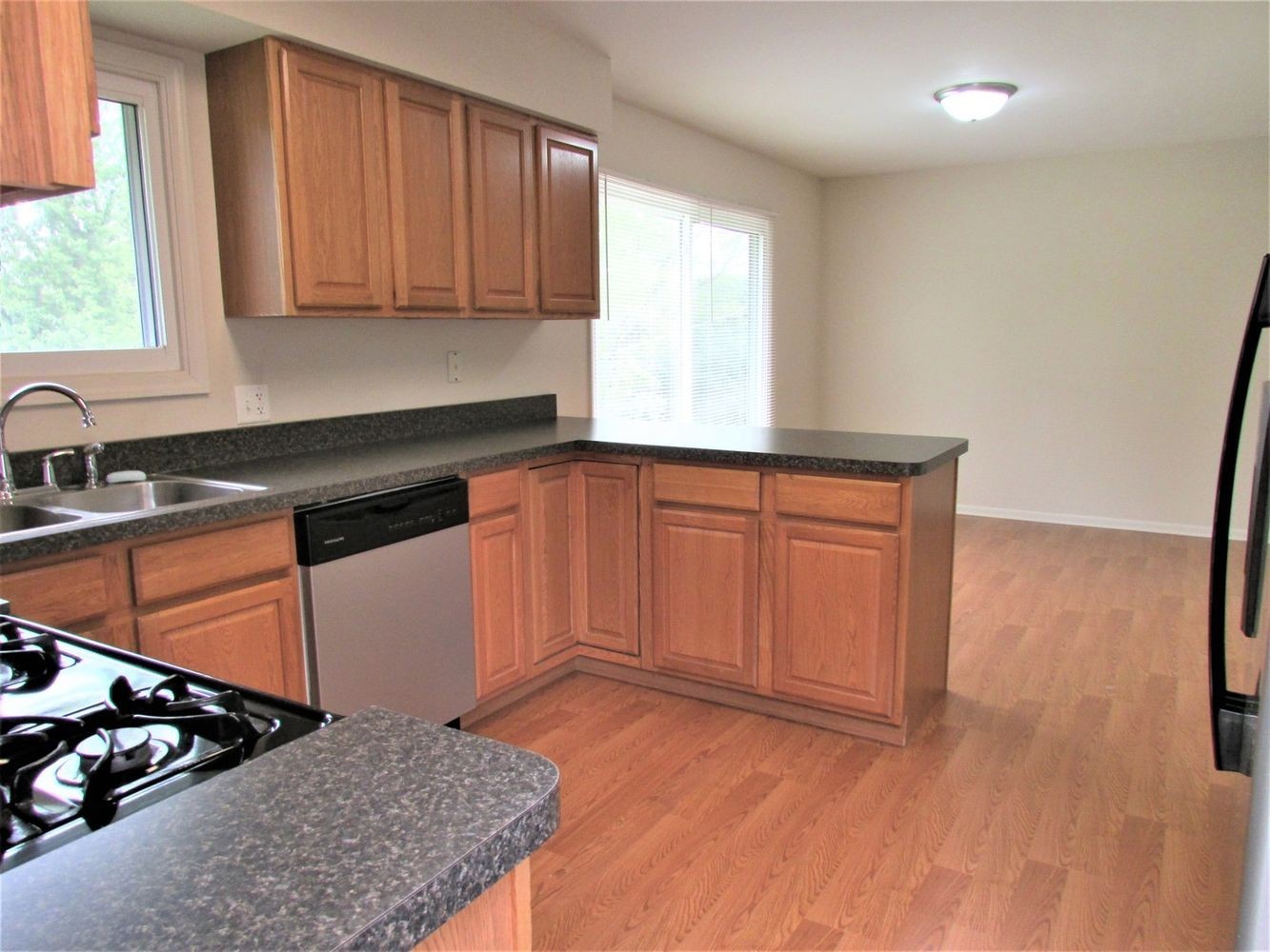 1912 Orchard Lane, McHenry, IL 60050