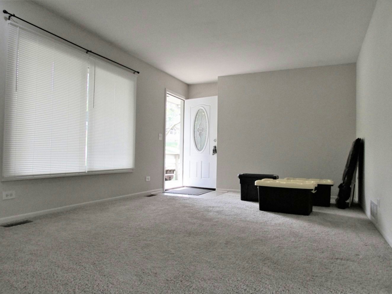 1912 Orchard Lane, McHenry, IL 60050