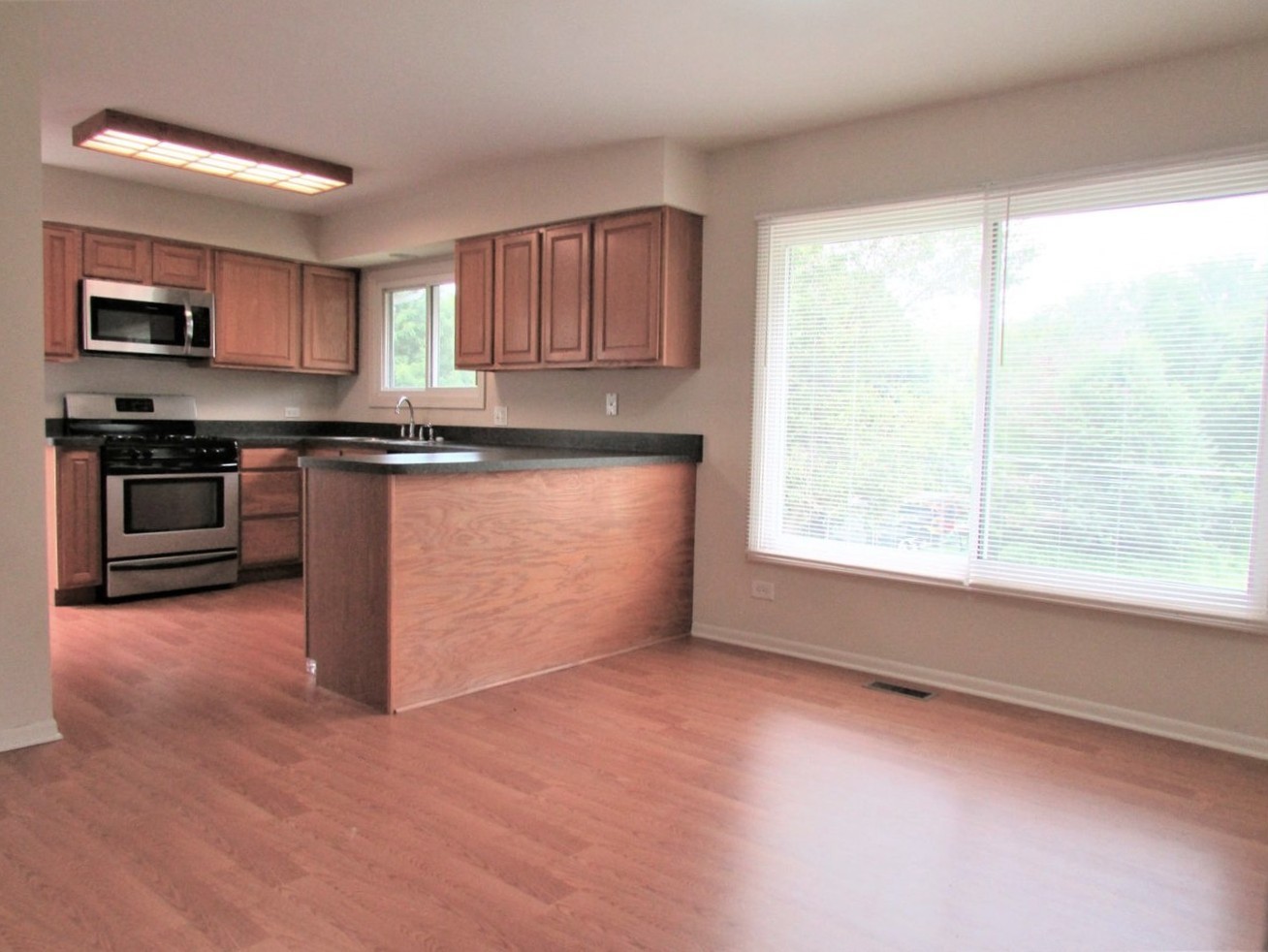 1912 Orchard Lane, McHenry, IL 60050