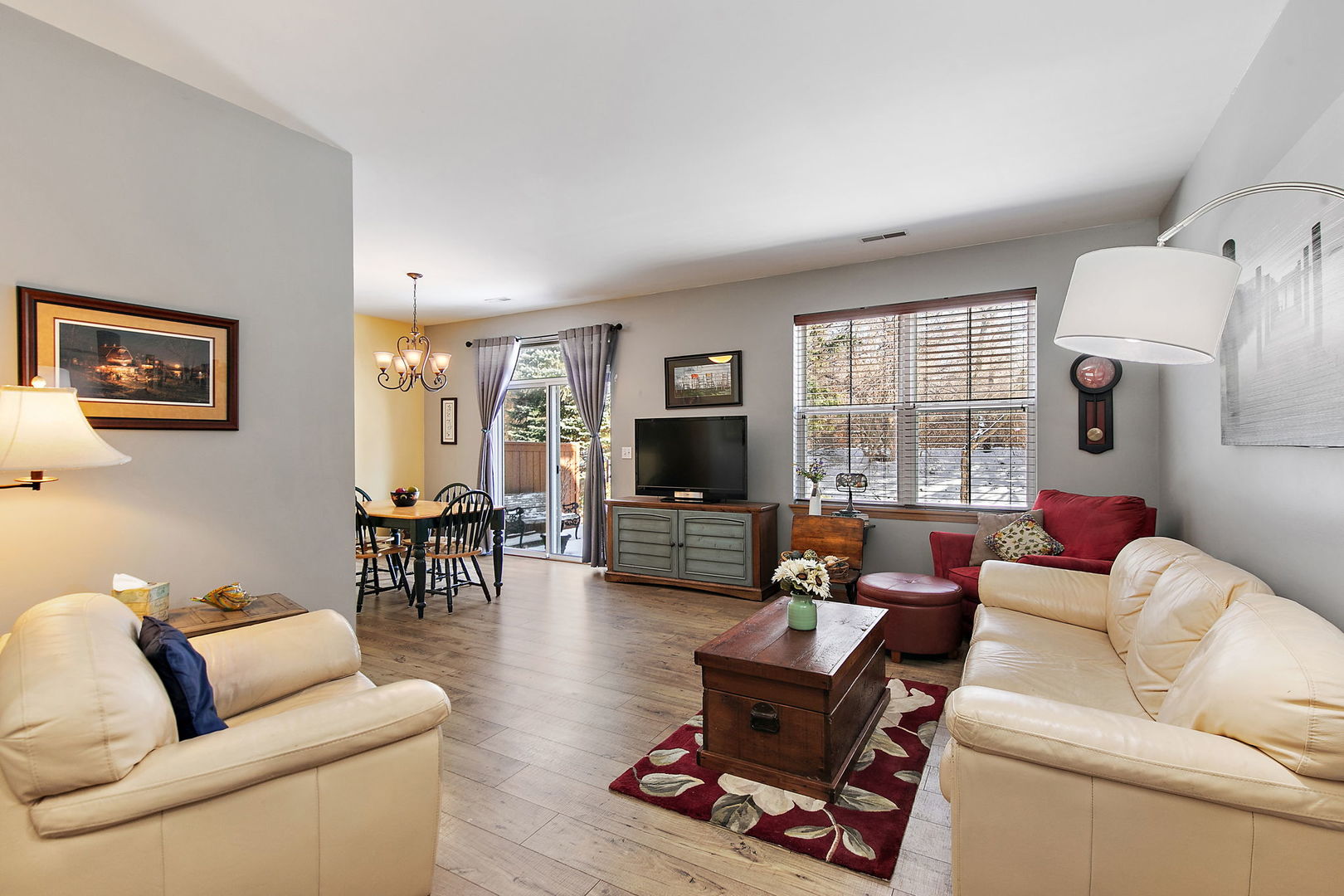 2920 LANGSTON Circle #2920, St. Charles, IL 60175