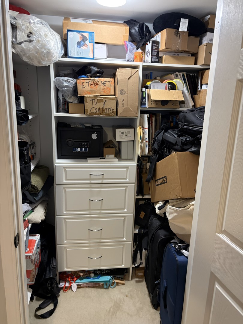 1349 E Washington Street #404, Des Plaines, IL 60016