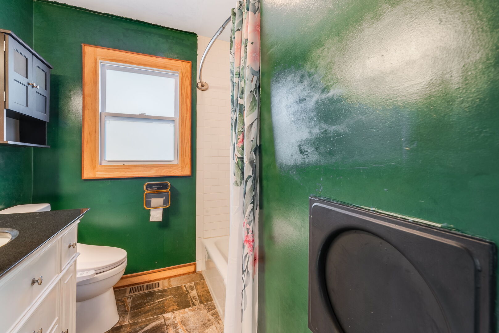 300 N Garfield Street, Hinckley, IL 60520