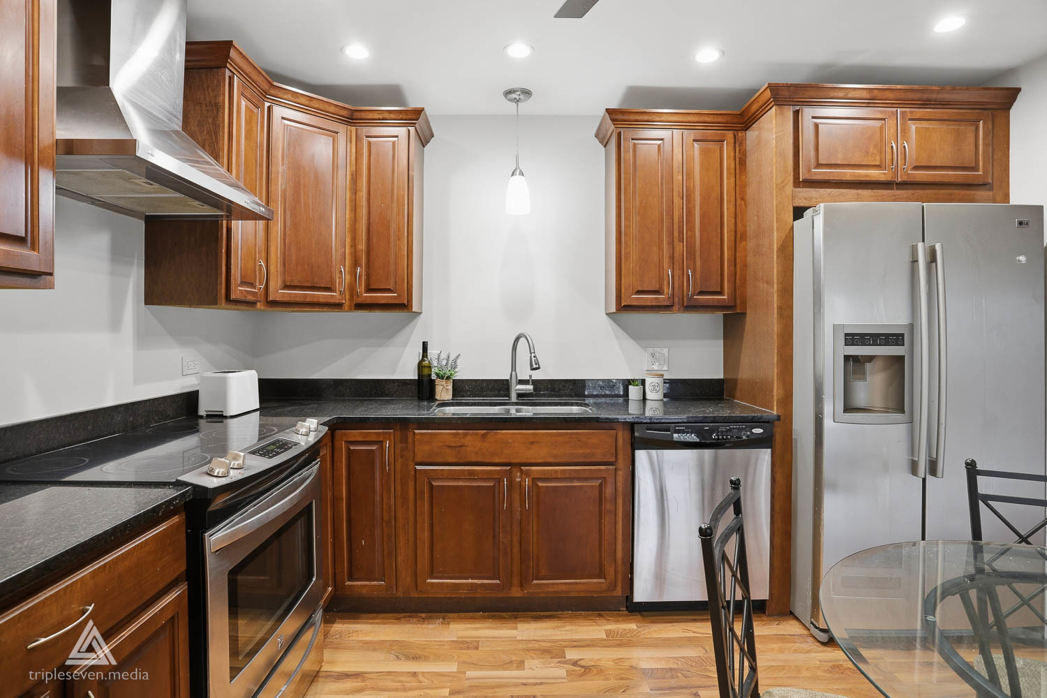 7301 Willow Springs Road #207, Countryside, IL 60525