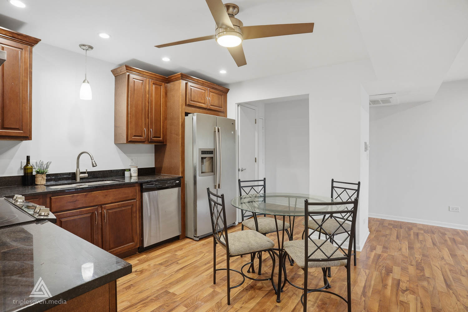 7301 Willow Springs Road #207, Countryside, IL 60525