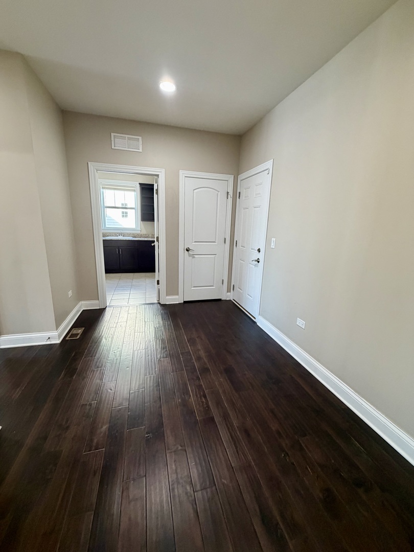 3907 Nannyberry Street, Naperville, IL 60564