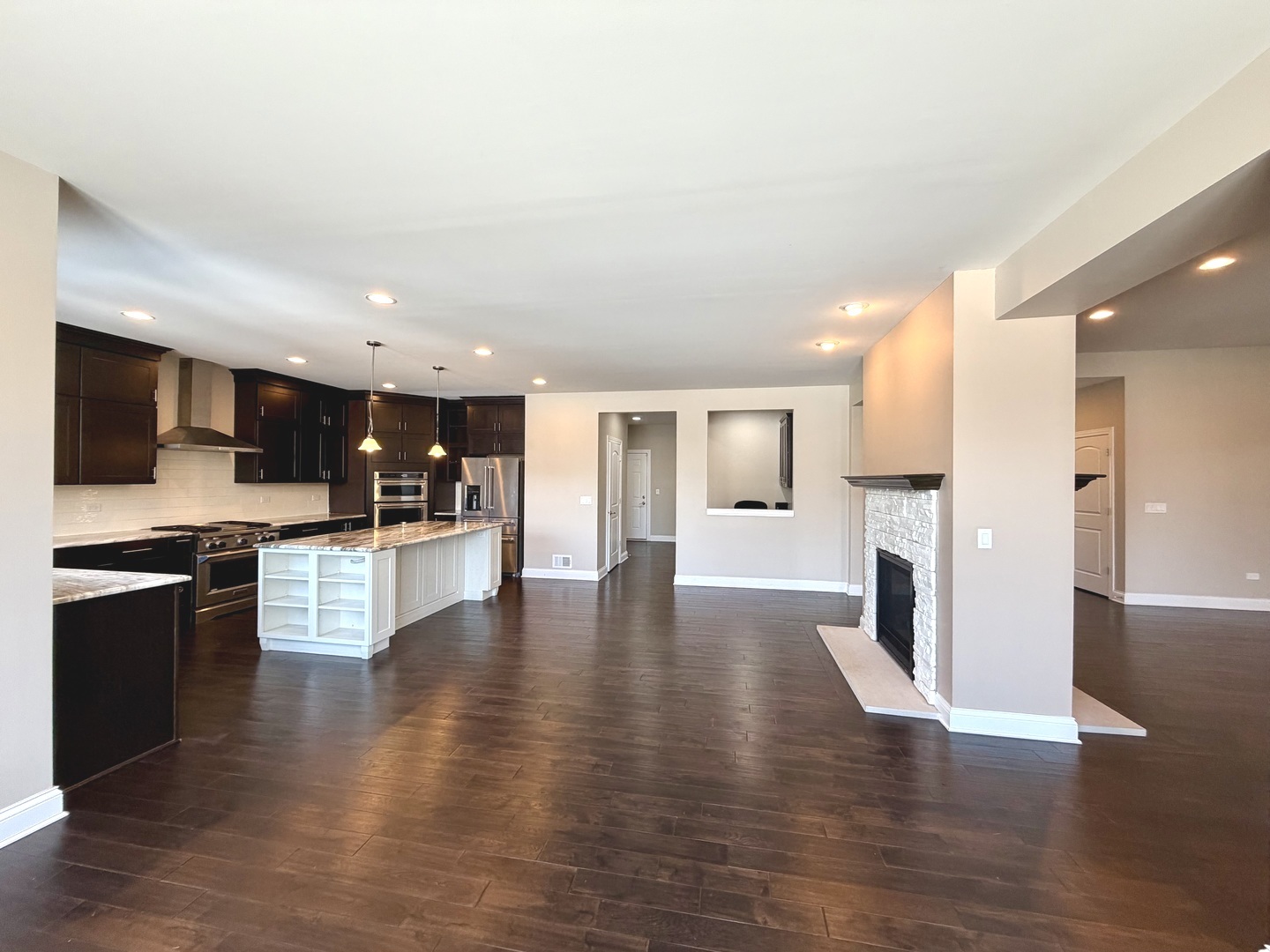 3907 Nannyberry Street, Naperville, IL 60564