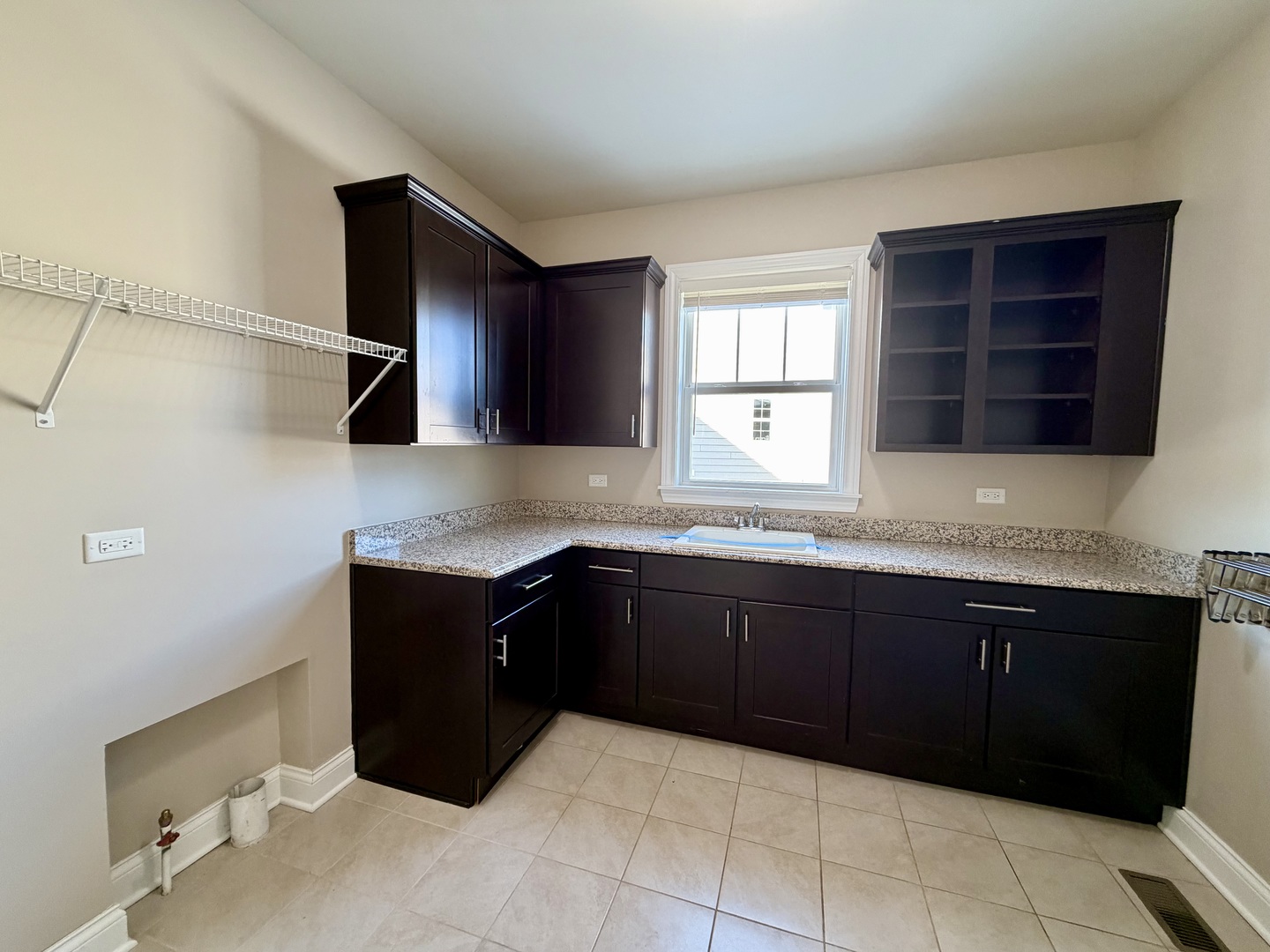 3907 Nannyberry Street, Naperville, IL 60564