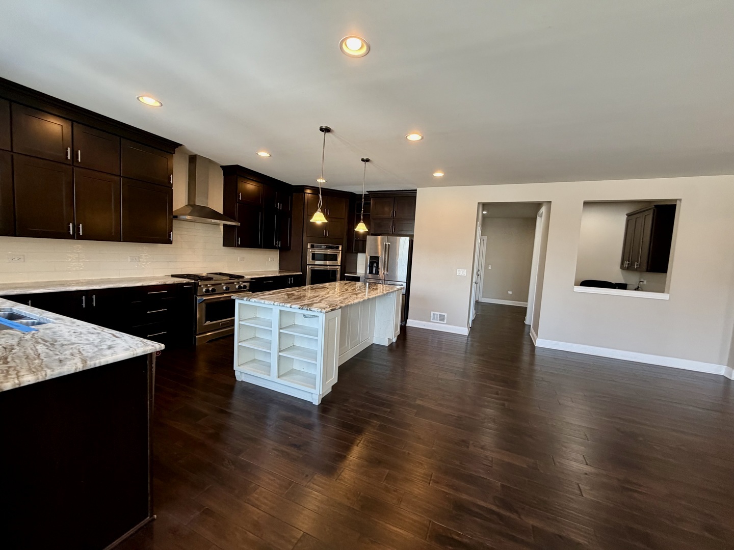 3907 Nannyberry Street, Naperville, IL 60564