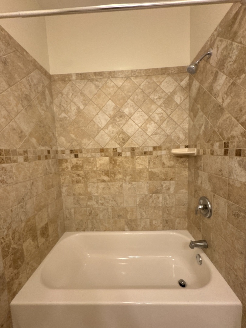 6506 S Ellis Avenue, Chicago, IL 60637