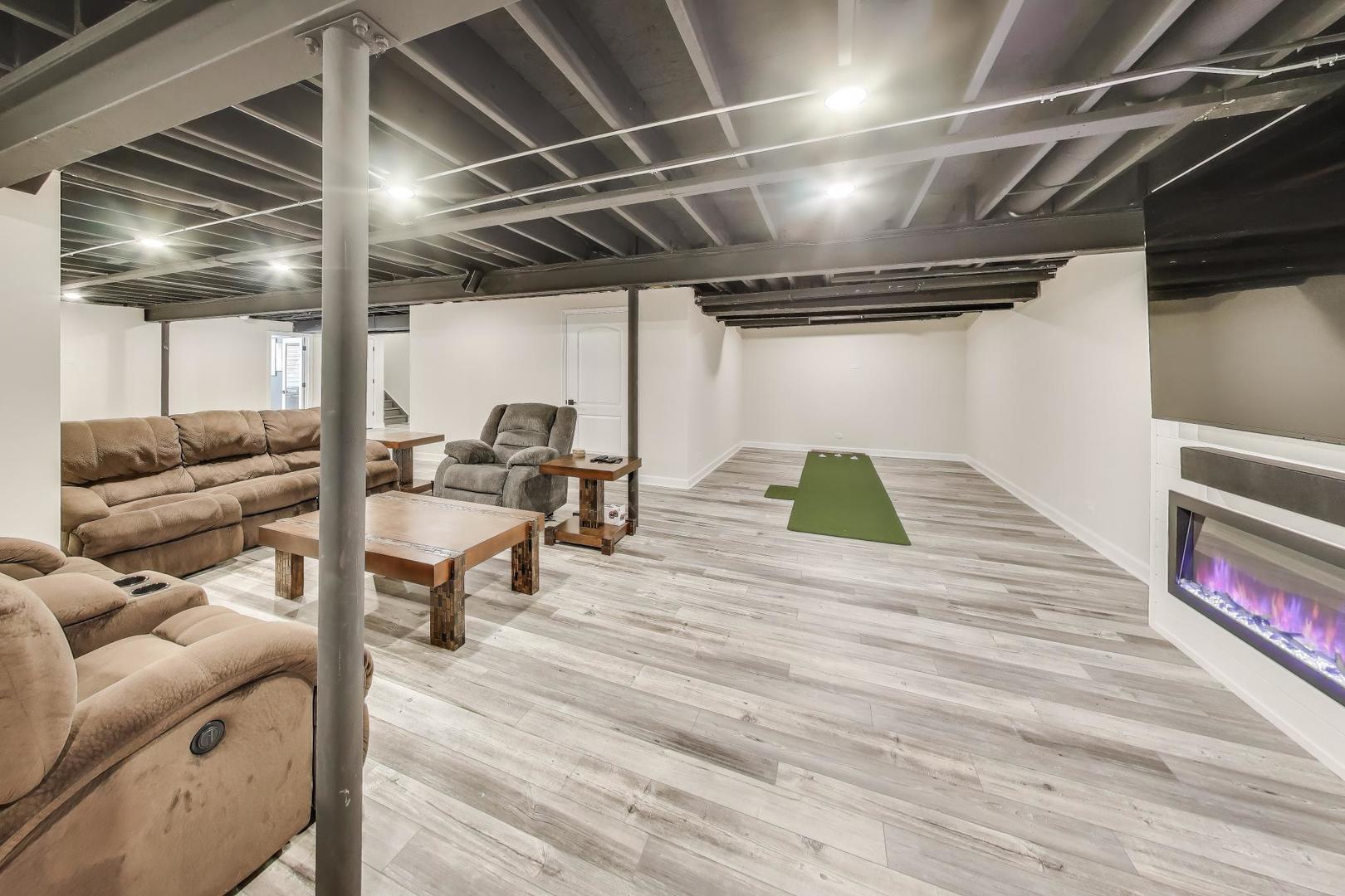 27100 Timber Wood Court, Plainfield, IL 60585