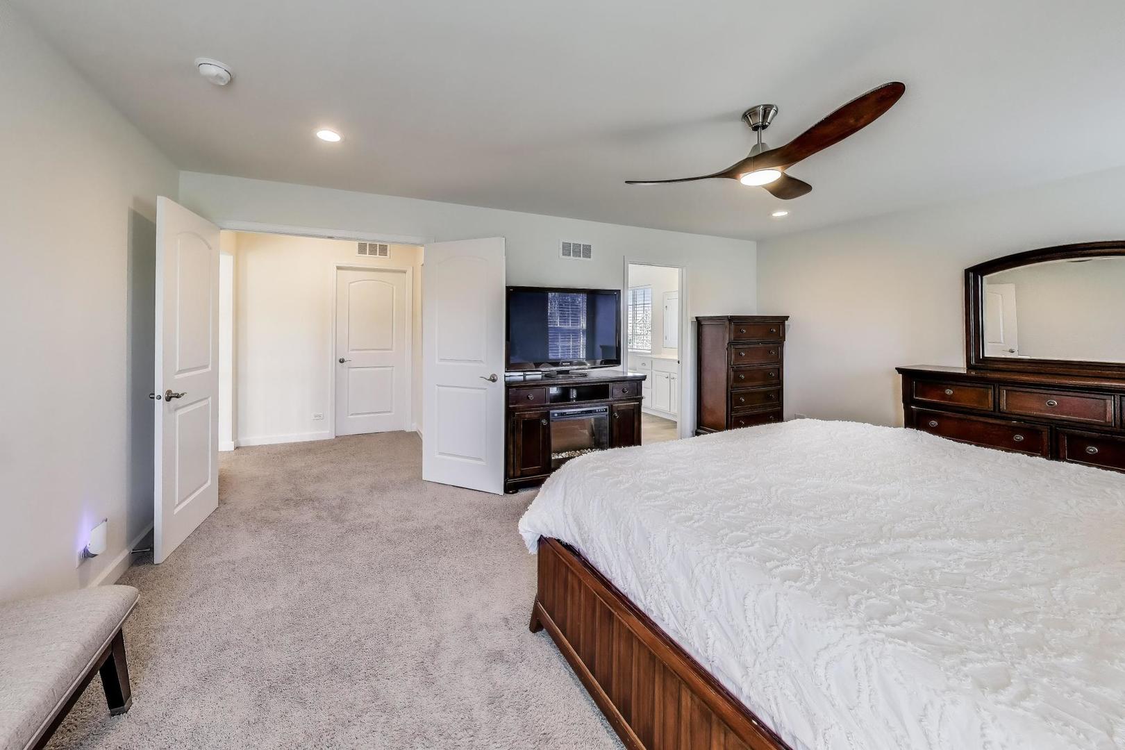 27100 Timber Wood Court, Plainfield, IL 60585