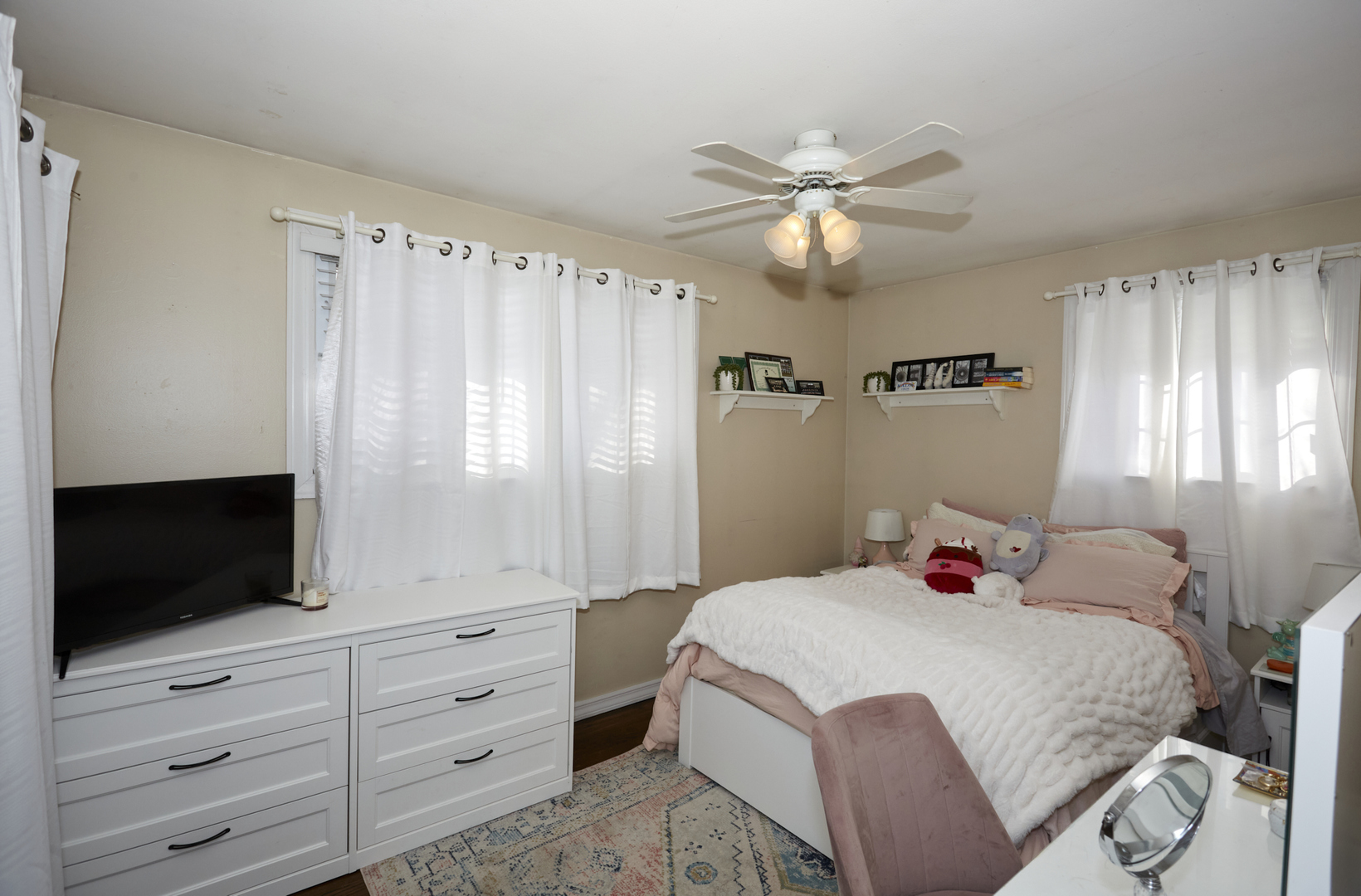 3N264 N Howard Avenue, Elmhurst, IL 60126