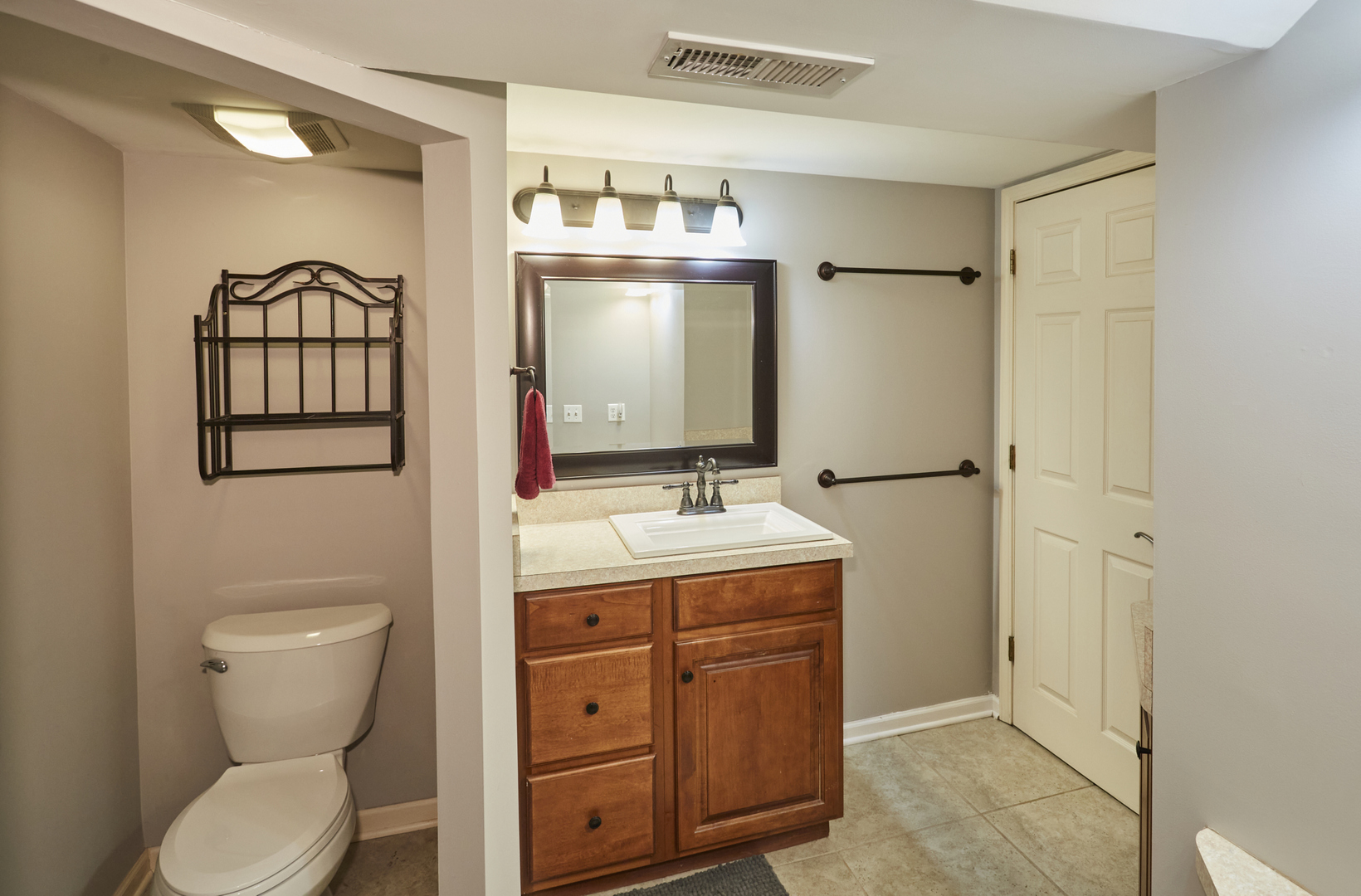 3N264 N Howard Avenue, Elmhurst, IL 60126