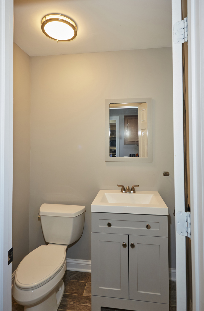 3N264 N Howard Avenue, Elmhurst, IL 60126