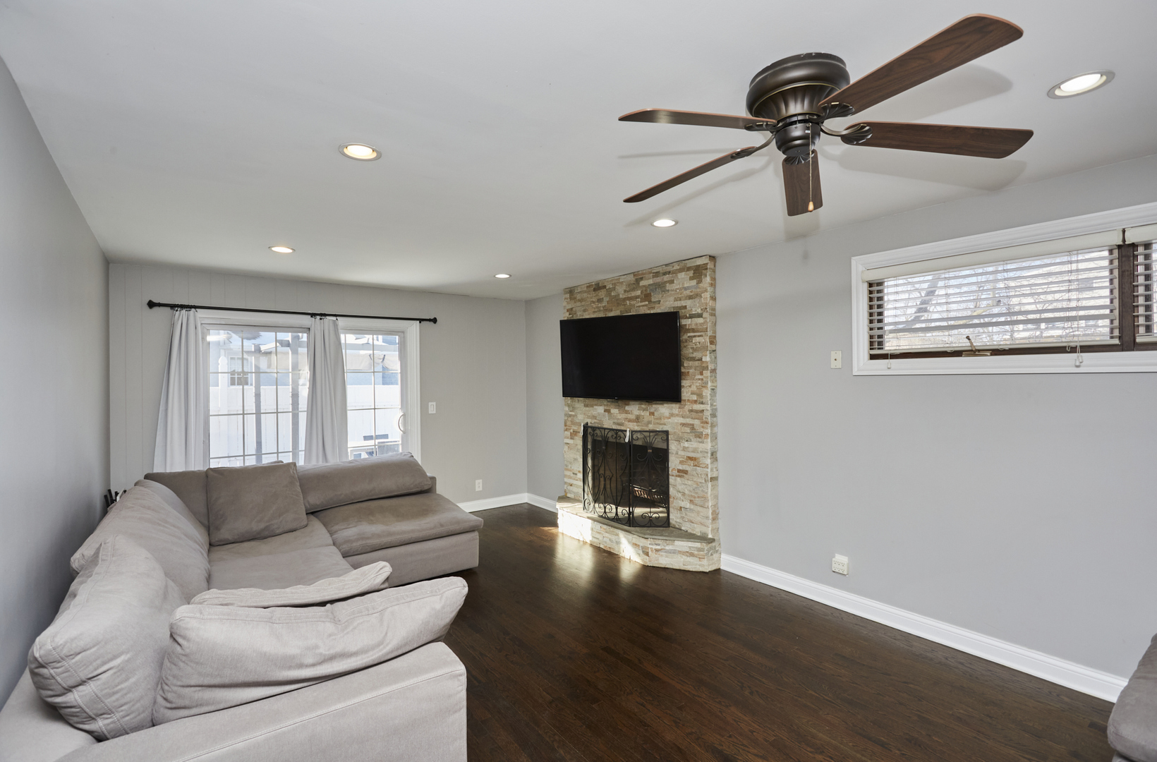 3N264 N Howard Avenue, Elmhurst, IL 60126