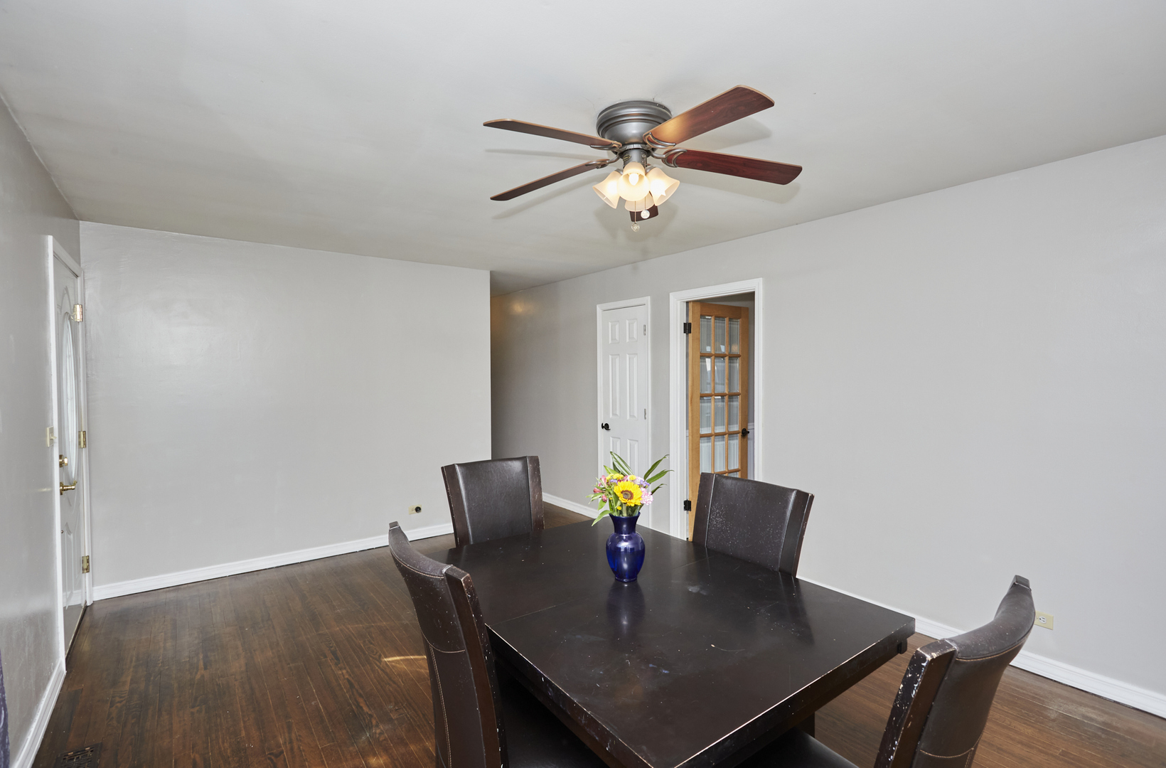 3N264 N Howard Avenue, Elmhurst, IL 60126