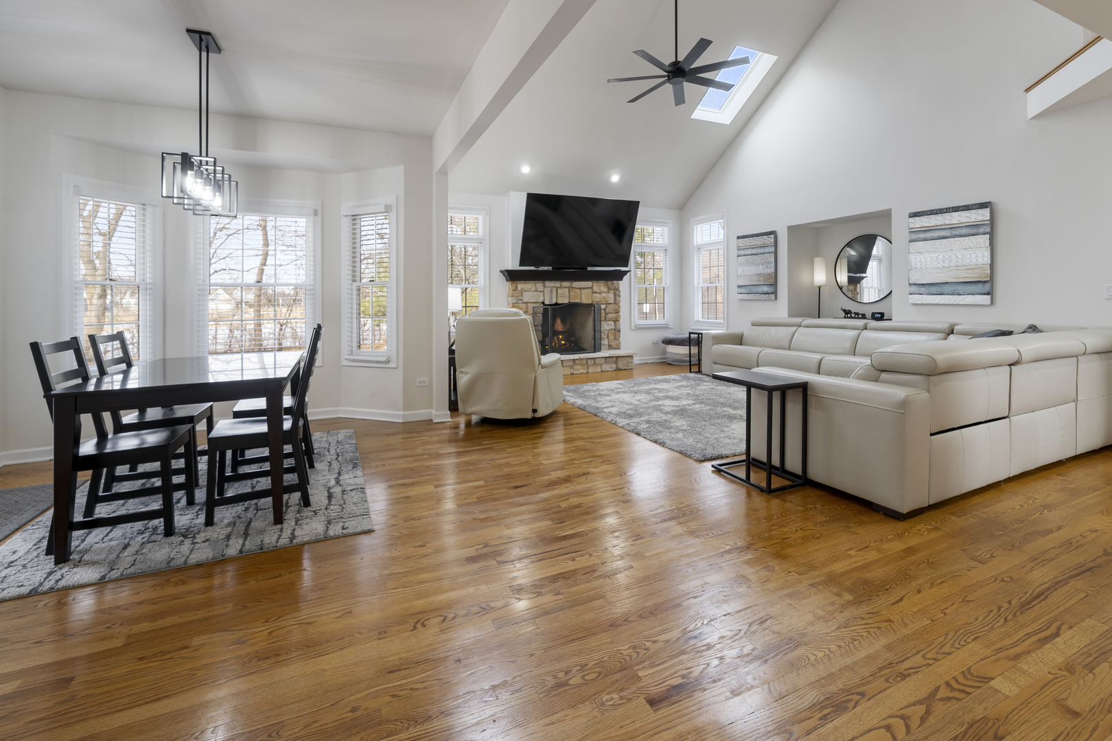 527 Ridgelawn Trail, Batavia, IL 60510