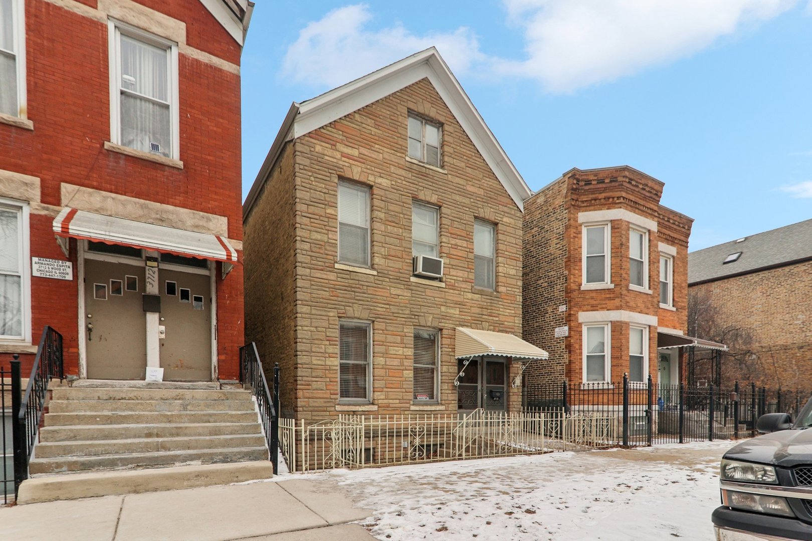 3710 S Wood Street, Chicago, IL 60609