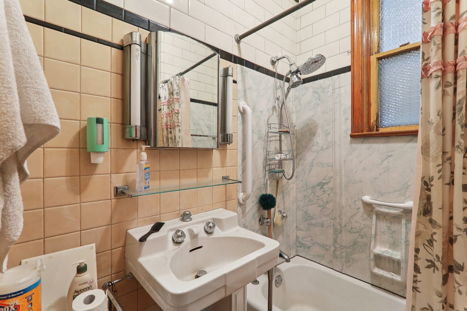 3710 S Wood Street, Chicago, IL 60609