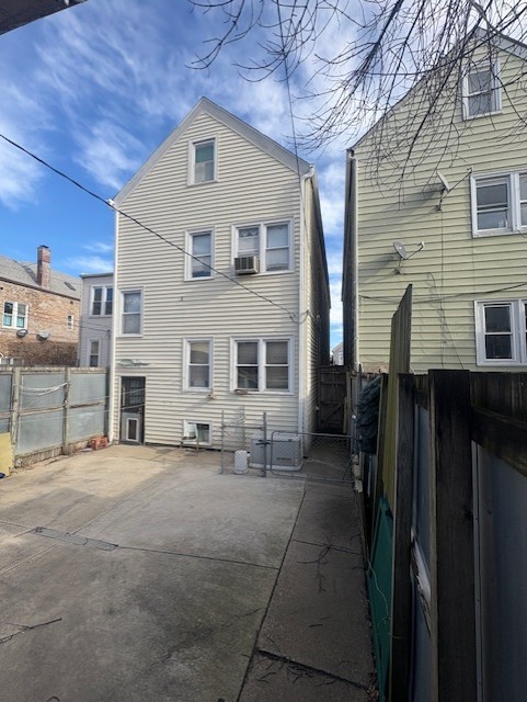 3710 S Wood Street, Chicago, IL 60609