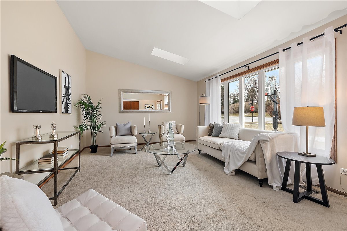 267 Center Road, Frankfort, IL 60423