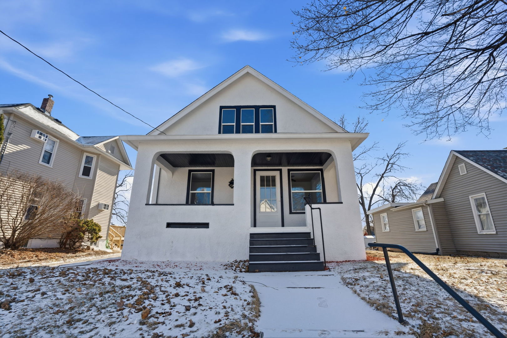 1638 20 Avenue, Moline, IL 61265