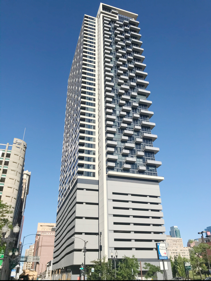 235 W Van Buren Street #3617, Chicago, IL 60607