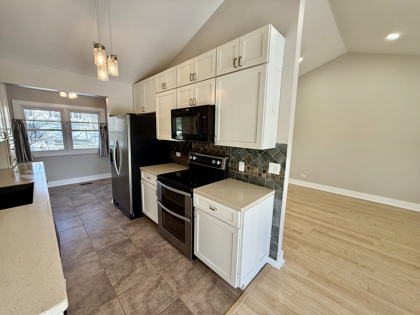 1340 AUBURN Avenue, Naperville, IL 60565