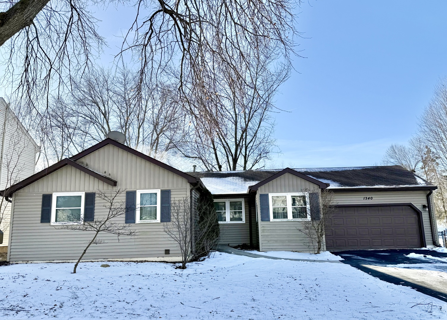 1340 AUBURN Avenue, Naperville, IL 60565