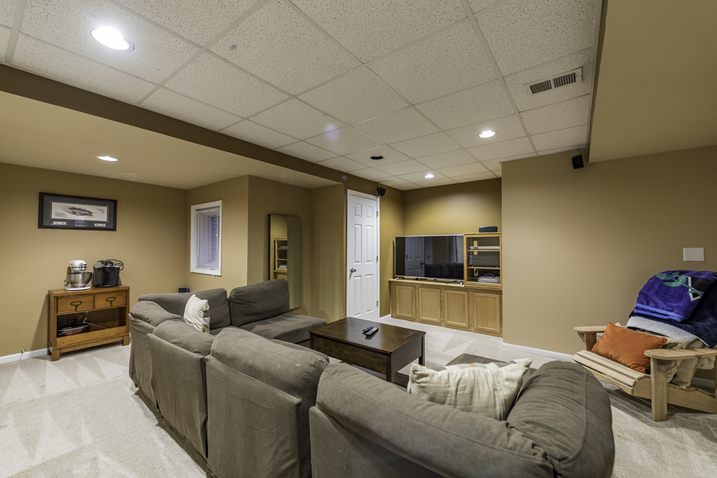 110 Lauralton Street, Lake Bluff, IL 60044