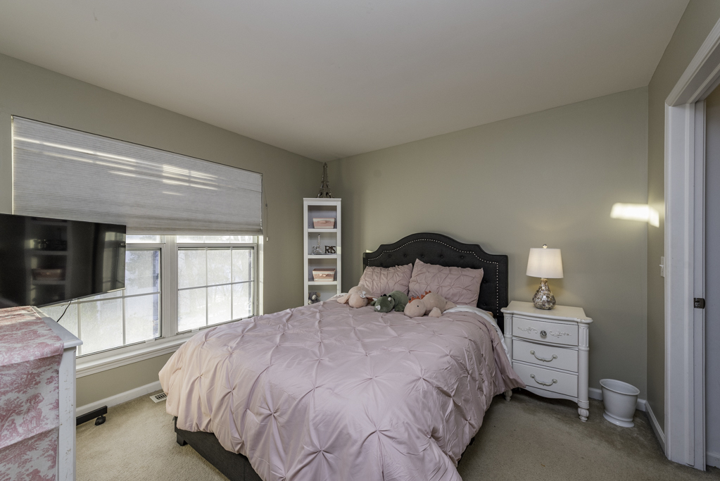 110 Lauralton Street, Lake Bluff, IL 60044