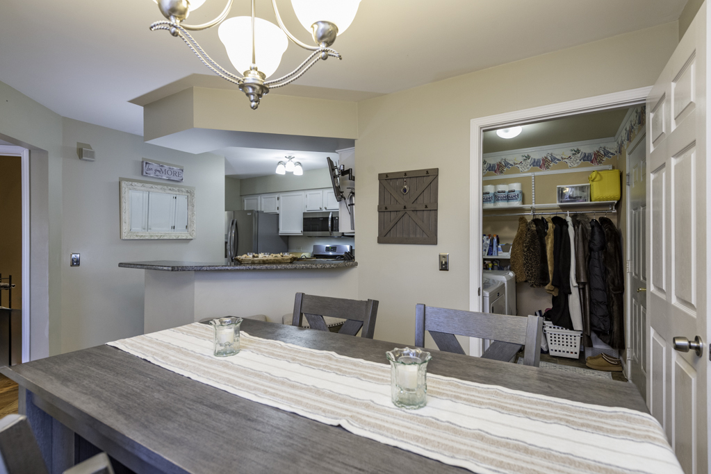 110 Lauralton Street, Lake Bluff, IL 60044