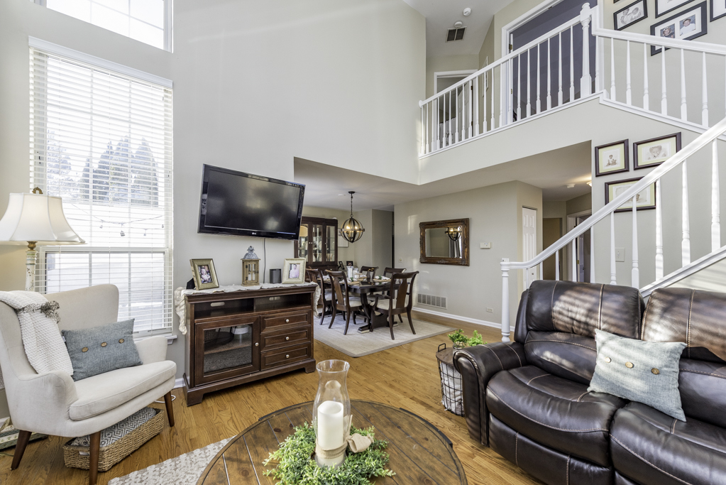 110 Lauralton Street, Lake Bluff, IL 60044