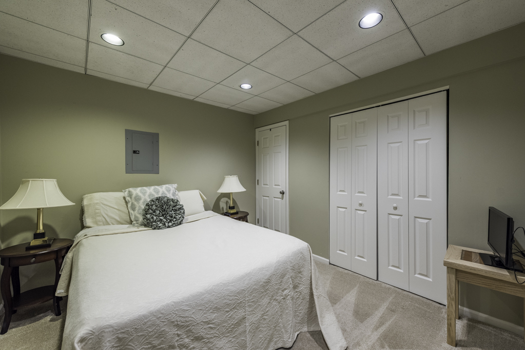 110 Lauralton Street, Lake Bluff, IL 60044