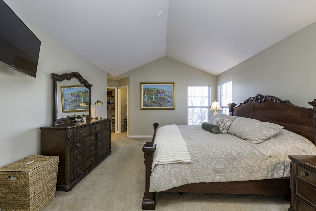 110 Lauralton Street, Lake Bluff, IL 60044