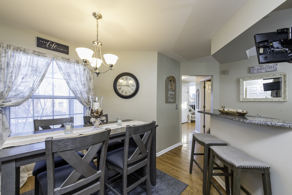 110 Lauralton Street, Lake Bluff, IL 60044