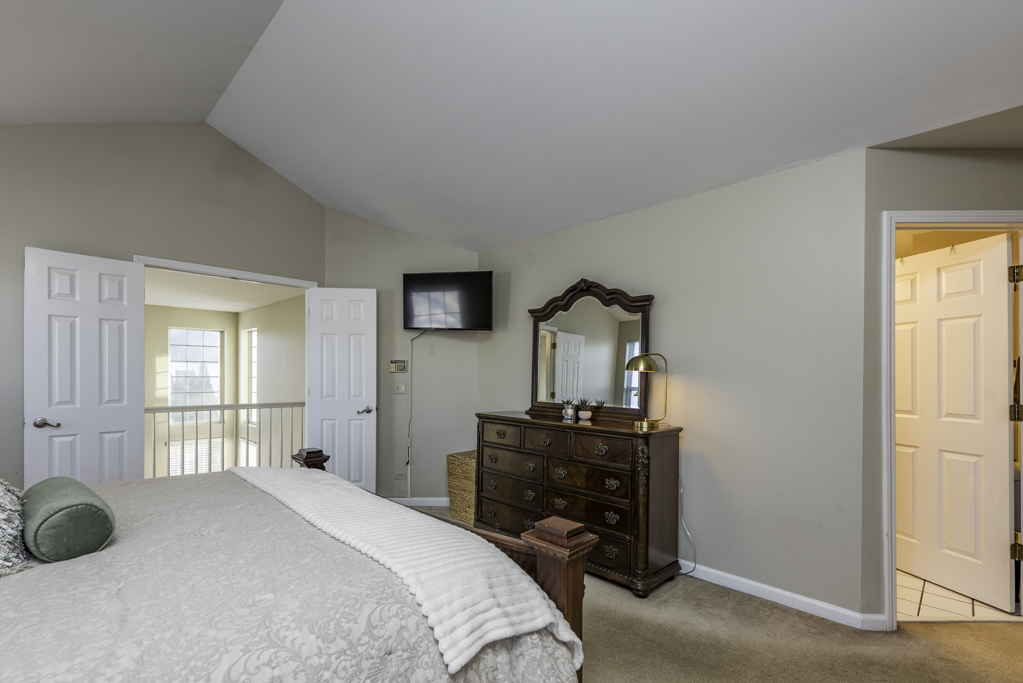 110 Lauralton Street, Lake Bluff, IL 60044