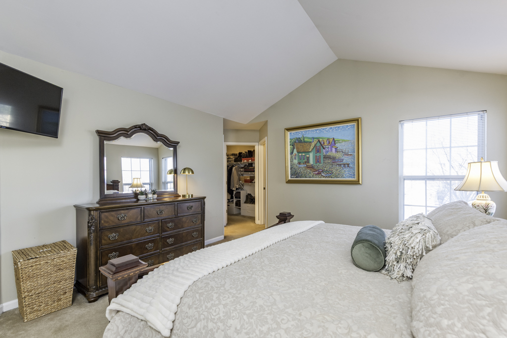 110 Lauralton Street, Lake Bluff, IL 60044