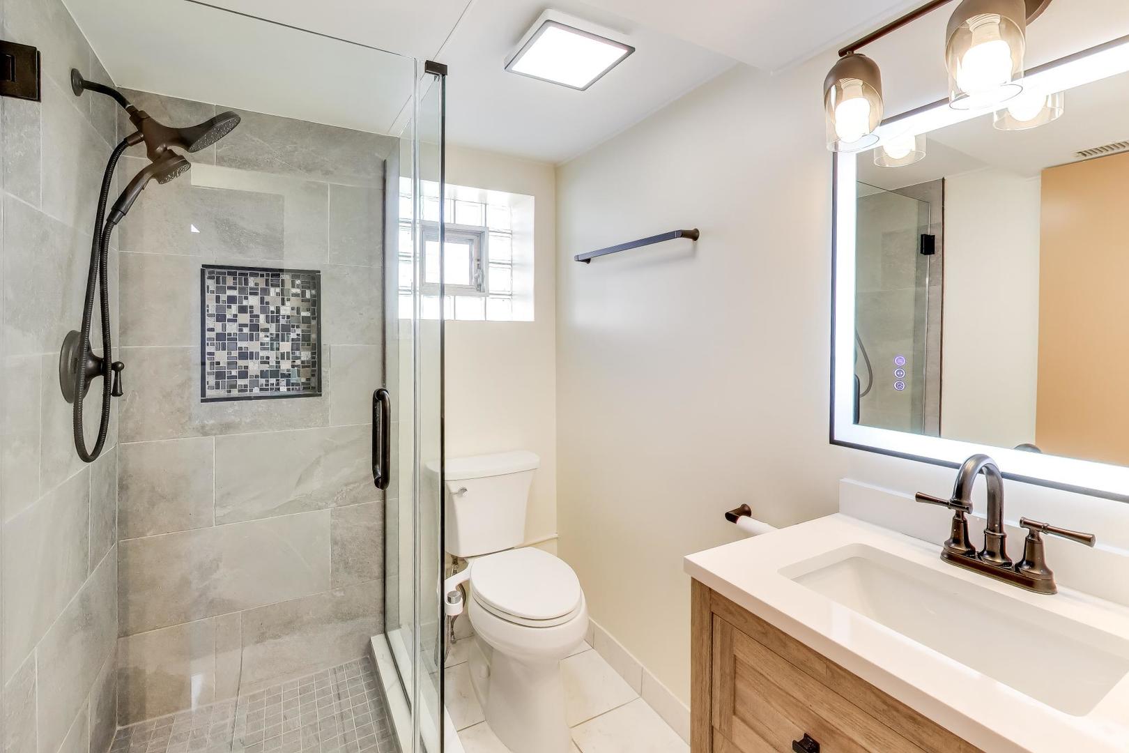 10864 Liberty Grove Drive, Willow Springs, IL 60480