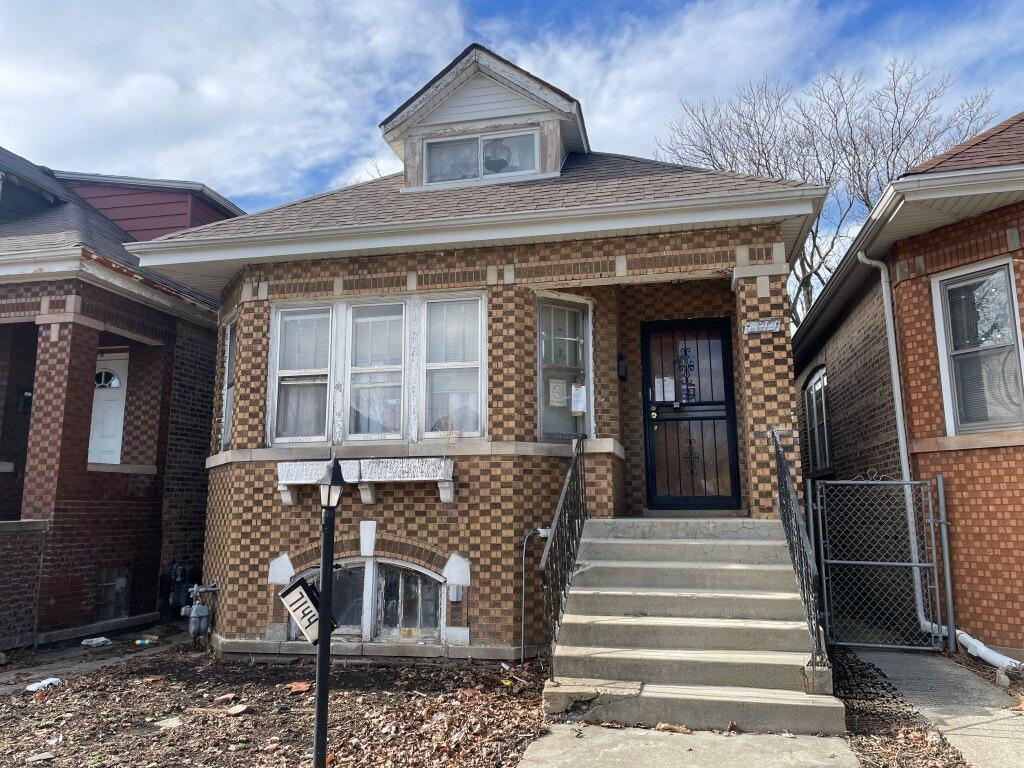 7144 S Seeley Avenue, Chicago, IL 60636