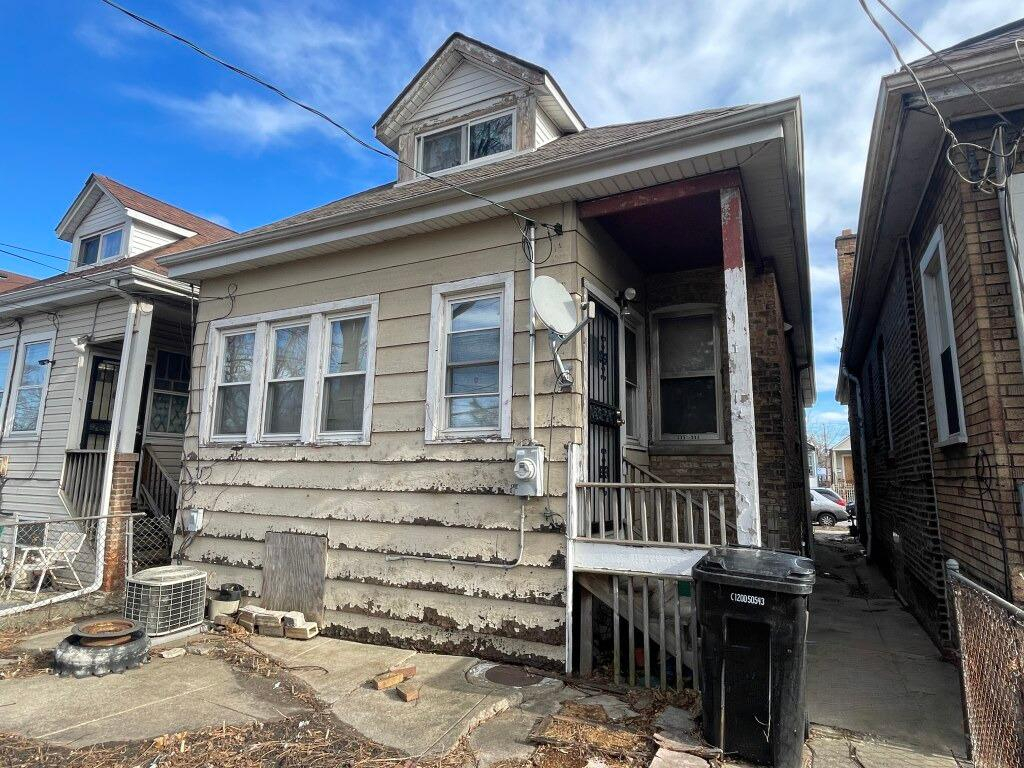 7144 S Seeley Avenue, Chicago, IL 60636