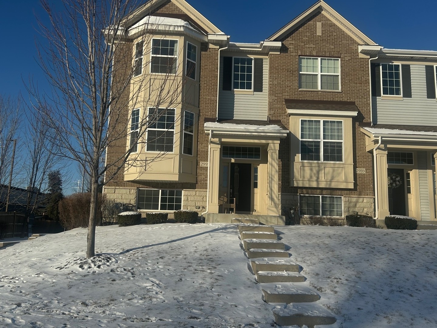 2995 Henley Lane #2995, Naperville, IL 60540