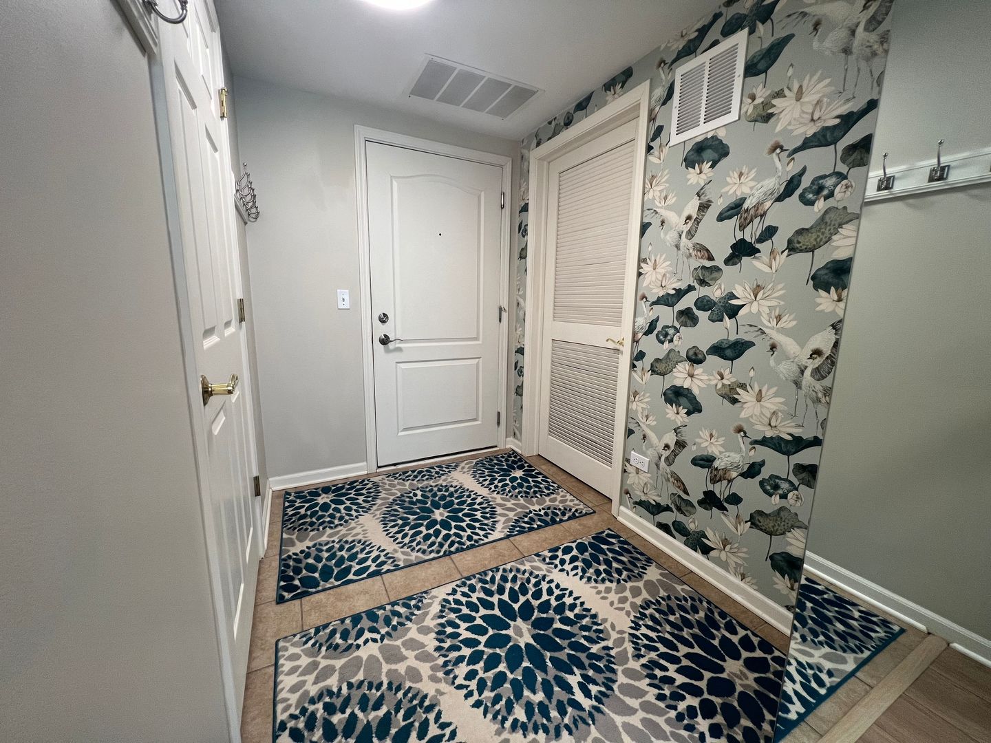 855 E 22nd Street #206, Lombard, IL 60148